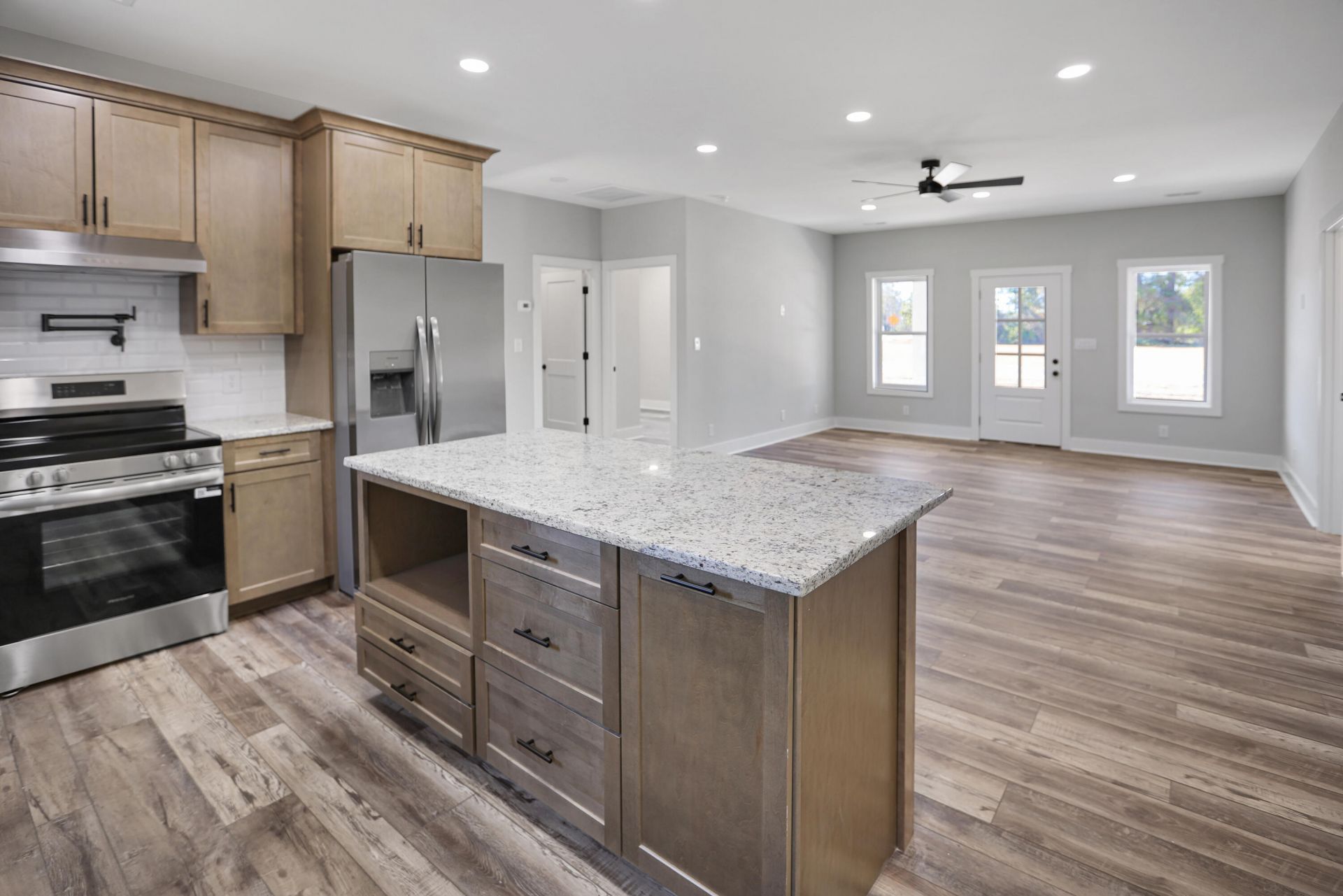 4055 Byrnes Drive Photo 10