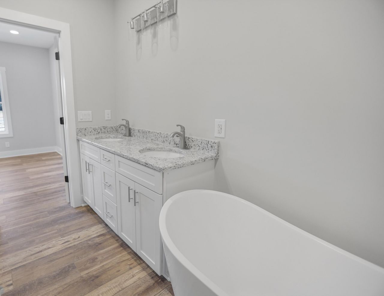 4055 Byrnes Drive Photo 15