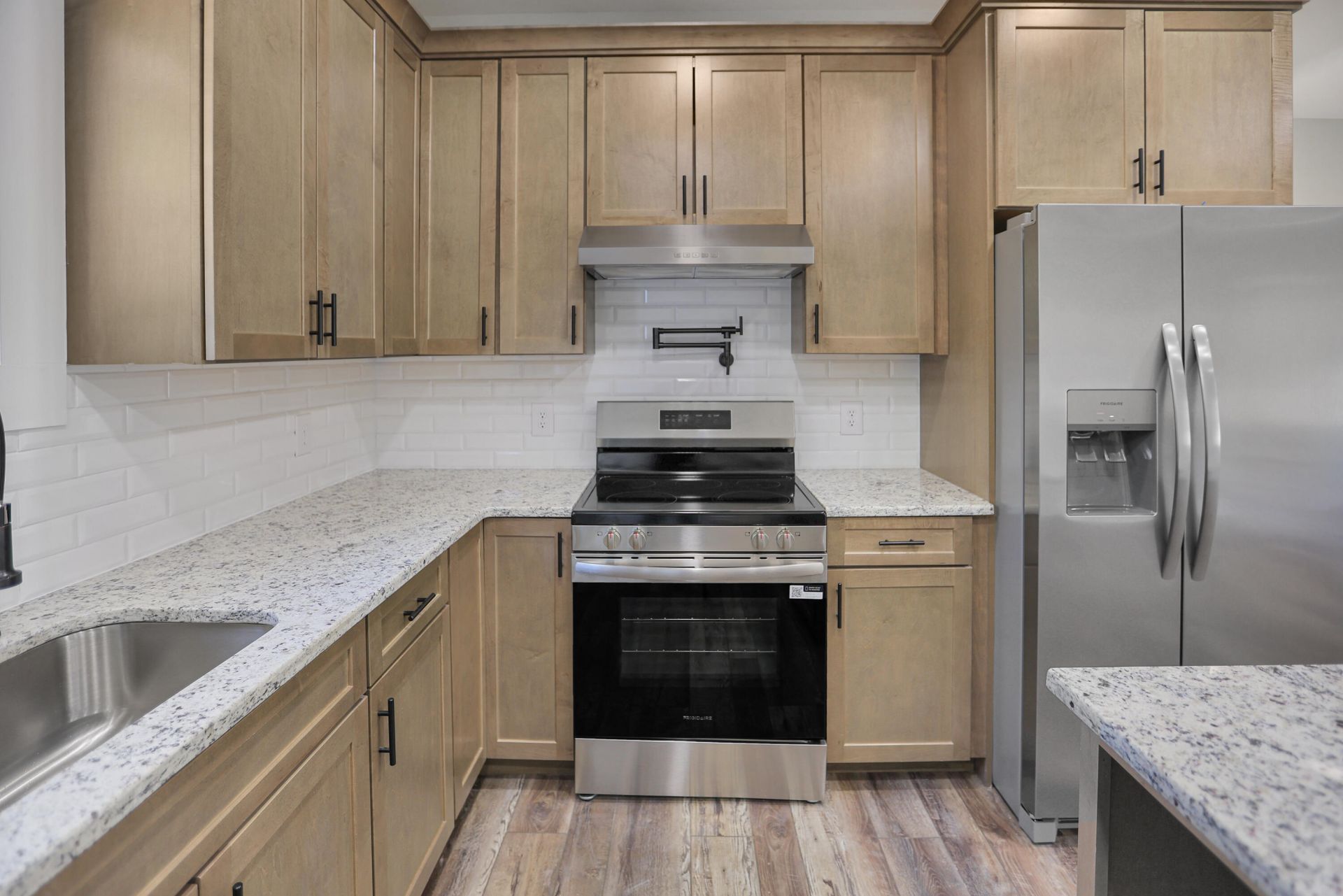 4055 Byrnes Drive Photo 9