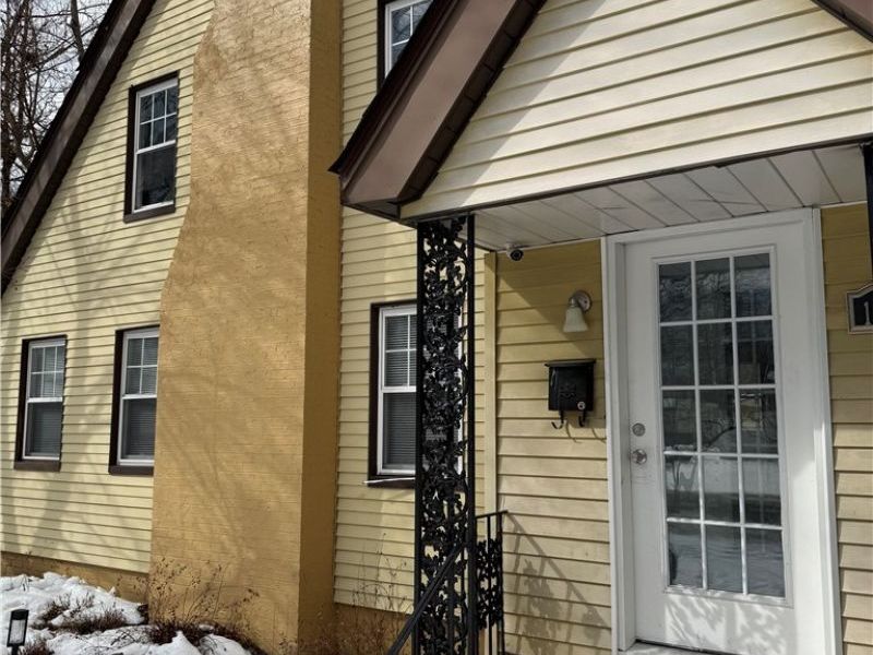 1068 Nela View Road, Cleveland Heights, OH 44112 Photo 1