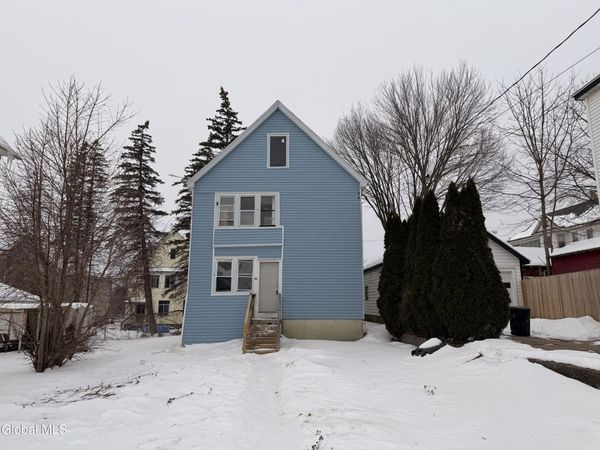 15 James Street, Amsterdam, NY 12010