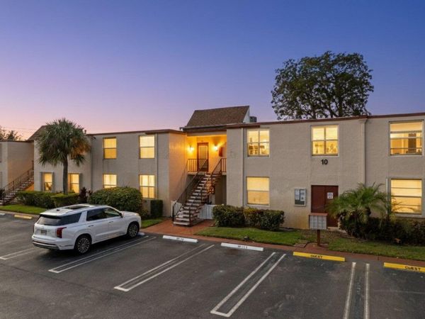 10 Willowbrook Lane, Unit 104, Delray Beach, FL 33446