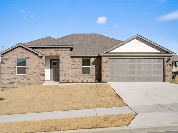 113 Ratliff Avenue , Pea Ridge, AR 72751