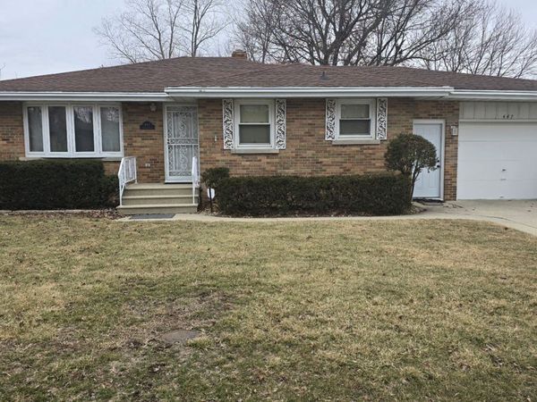 447 Dennis Avenue, Bradley, IL 60915