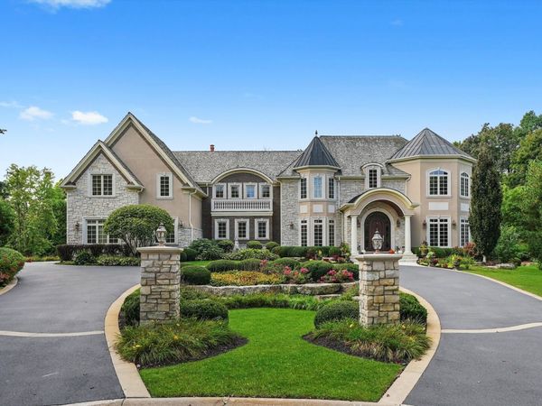 80 Geneva Court, Inverness, IL 60010