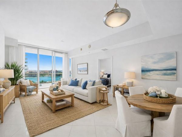 50 S Pointe Dr, Unit 1704, Miami Beach, FL 33139