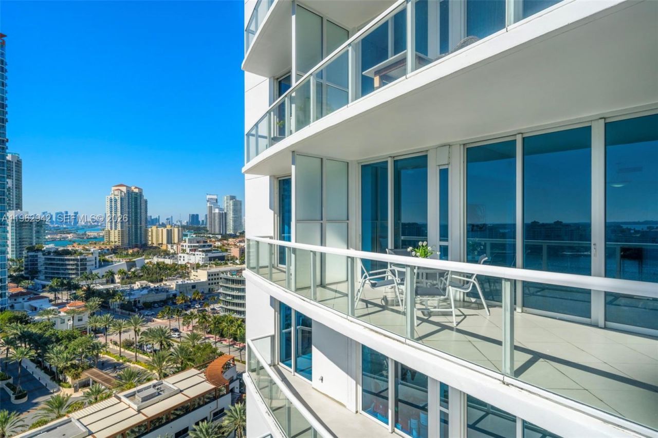 50 S Pointe Dr, Unit 1704, Miami Beach, FL 33139 Photo