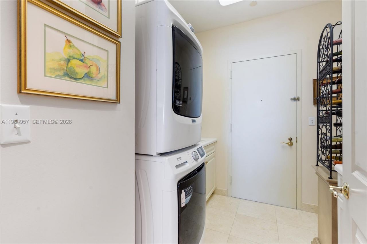 3055 Harbor Dr, Unit 2102, Fort Lauderdale, FL 33316 Photo