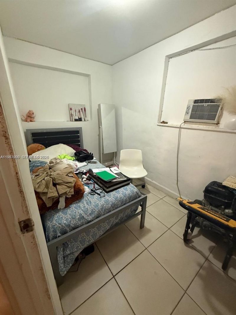 3090 NW 33rd St, Miami, FL 33142 Photo