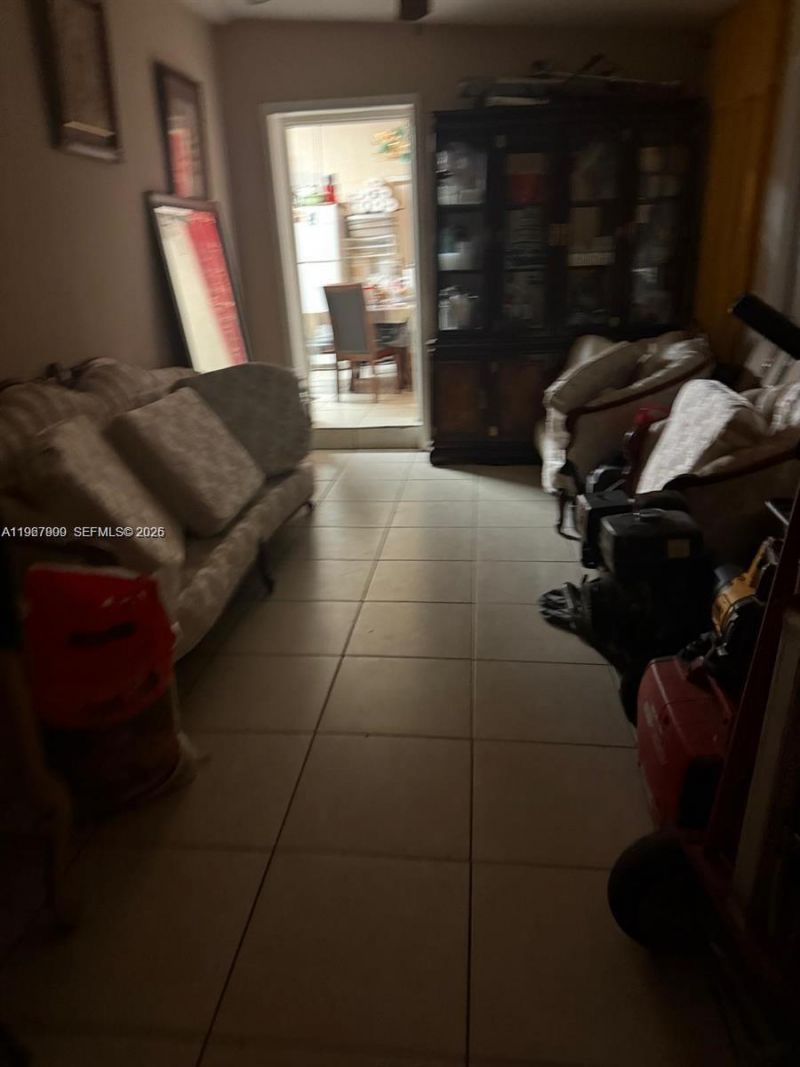 3090 NW 33rd St, Miami, FL 33142 Photo