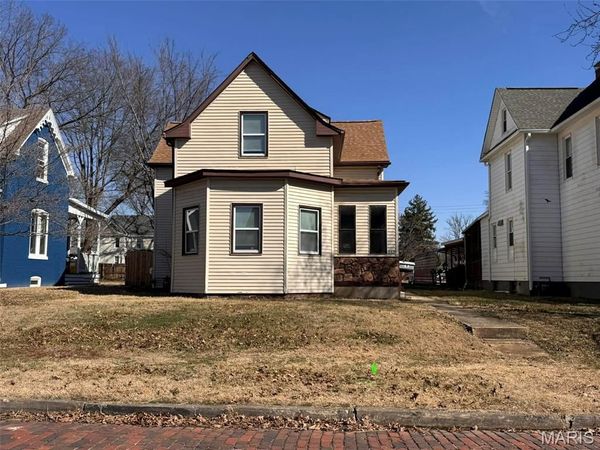 313 Wabash Avenue , Belleville, IL 62220