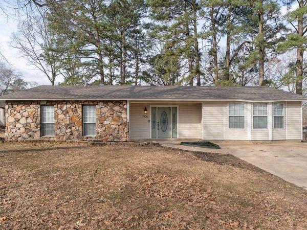 1906 Whitlock Drive, Benton, AR 72015