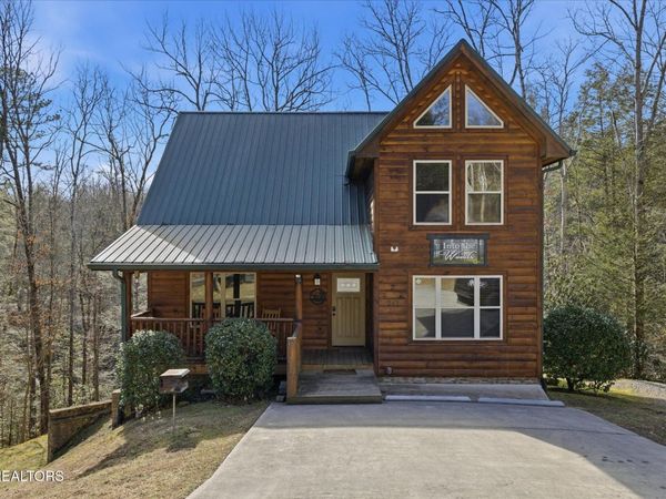 241 Palmer Rd, Gatlinburg, TN 37738