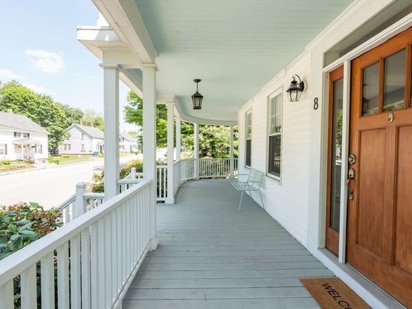 8 Lowell St, Billerica, MA 01862