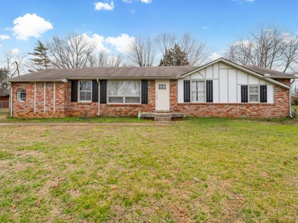 1610 Bartway Dr, Murfreesboro, TN 37130