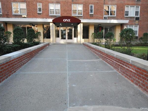 1 Sadore Lane, Unit 4O, Yonkers, NY 10710