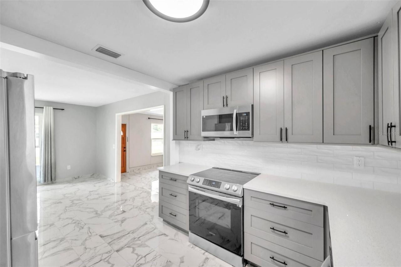 3230 51st Street N, Saint Petersburg, FL 33710 Photo