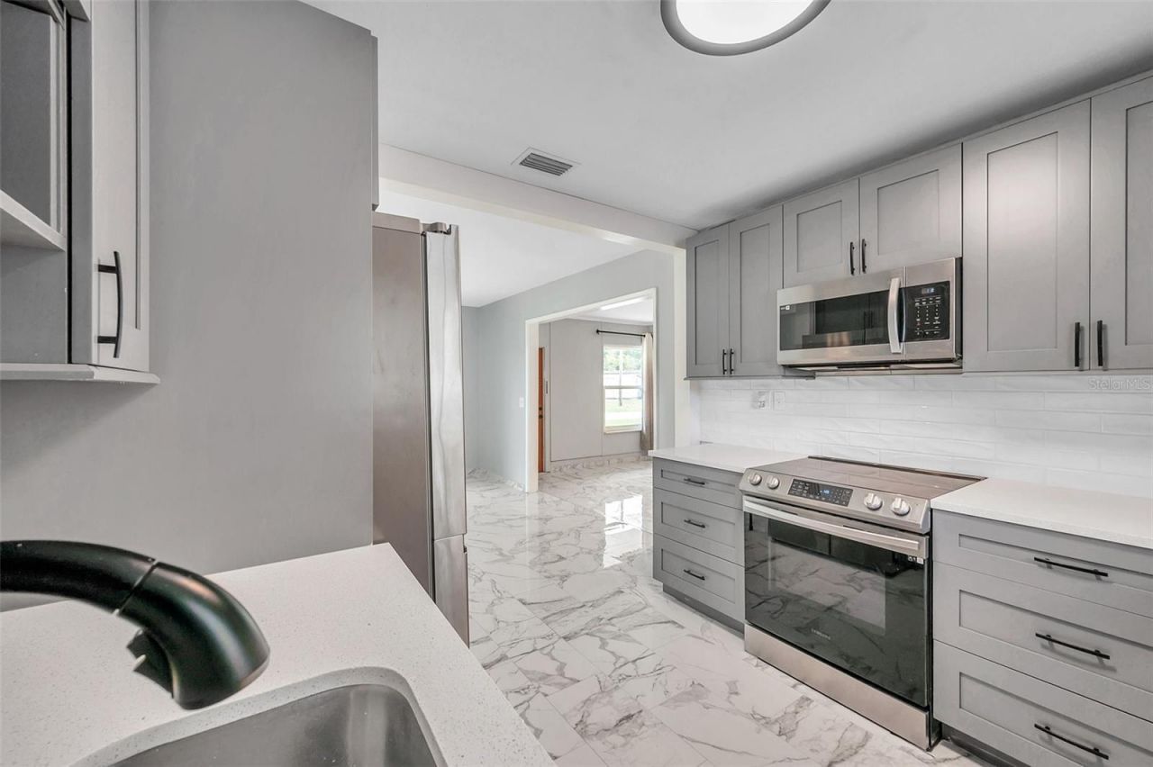 3230 51st Street N, Saint Petersburg, FL 33710 Photo