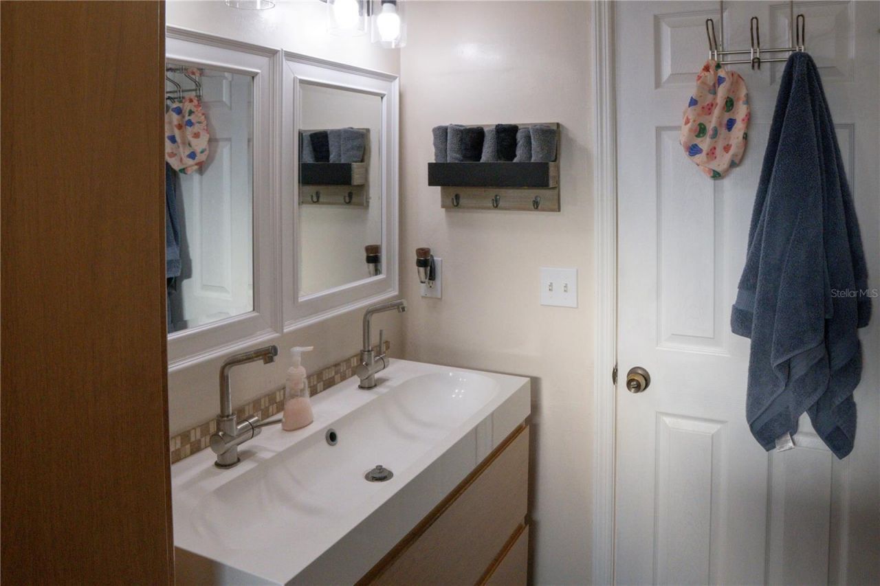 5834 98th Avenue N, Pinellas Park, FL 33782 Photo