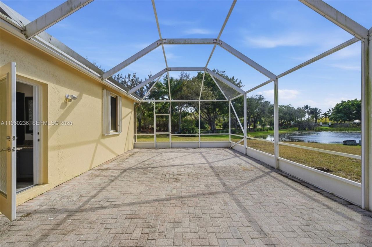 833 Crestview Cir, Weston, FL 33327 Photo