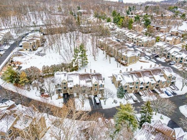 44 Mill Pond Rd, Woodland Park, NJ 07424