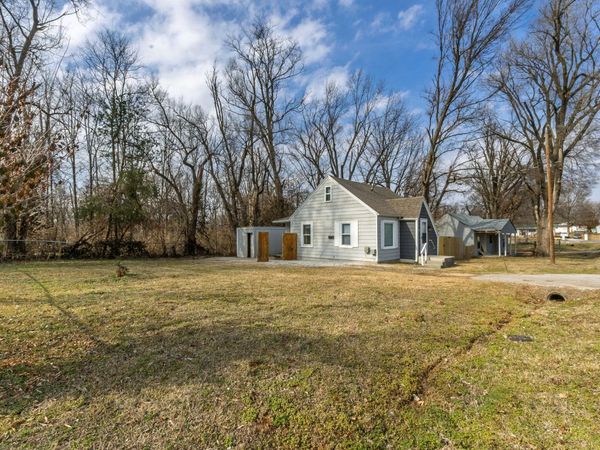 629 S Glenn Avenue , Springfield, MO 65802