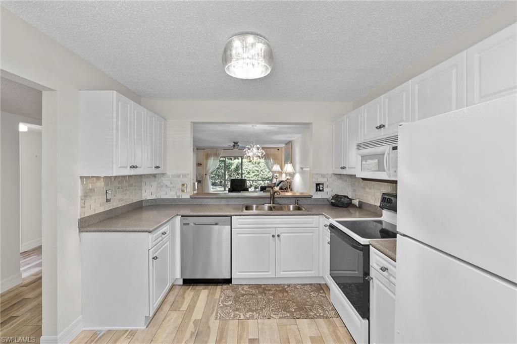 605 Squire Cir, Unit 103, Naples, FL 34104 Photo