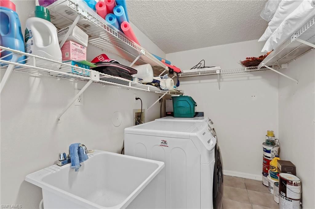 605 Squire Cir, Unit 103, Naples, FL 34104 Photo