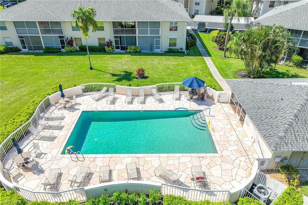 605 Squire Cir, Unit 103, Naples, FL 34104 Photo