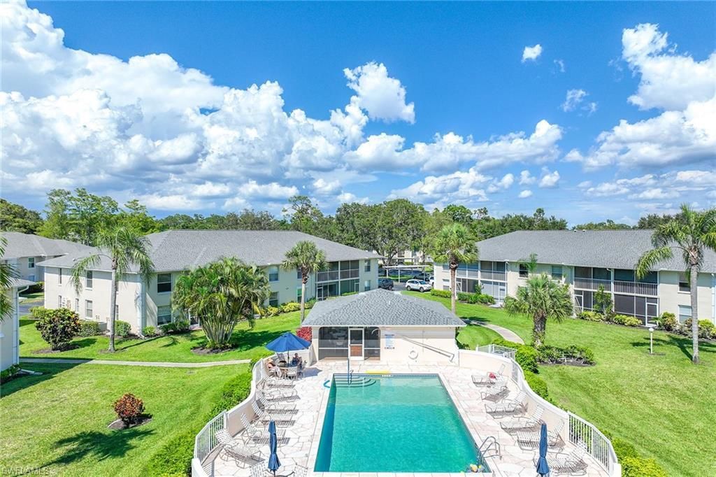 605 Squire Cir, Unit 103, Naples, FL 34104 Photo
