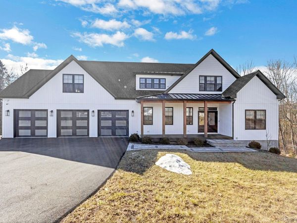 6 Conifer Court, Poughkeepsie, NY 12603