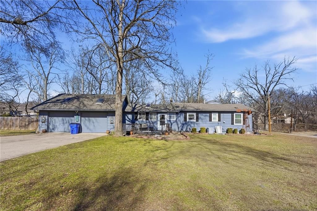 7414 N Troost Avenue, Gladstone, MO 64118 Main Photo