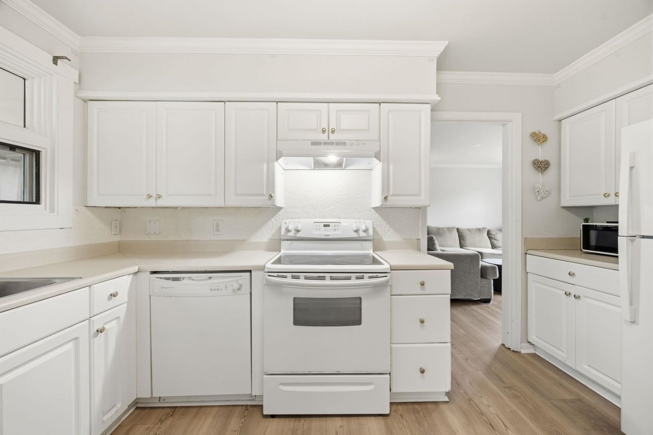 3751 Spruce Dr. Photo 10