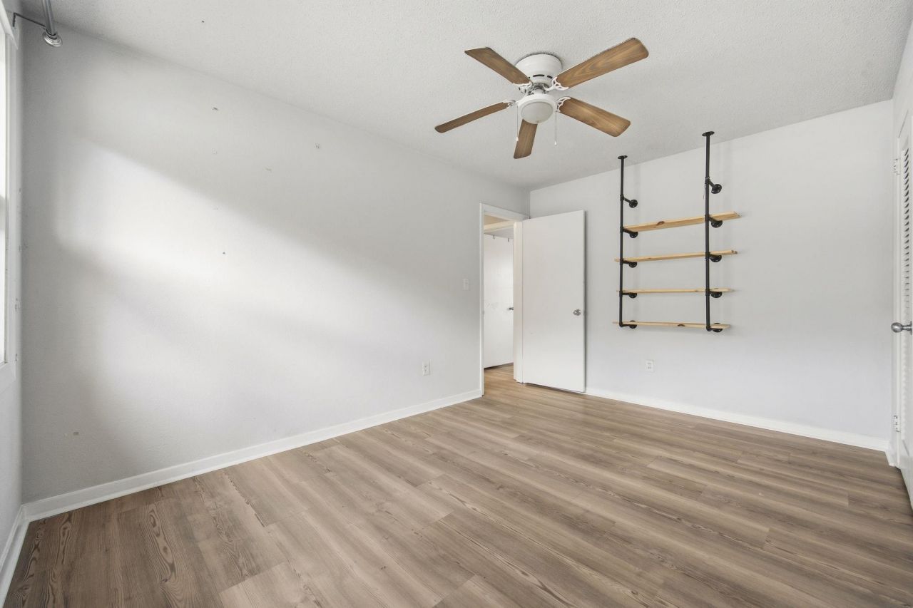 3751 Spruce Dr. Photo 16