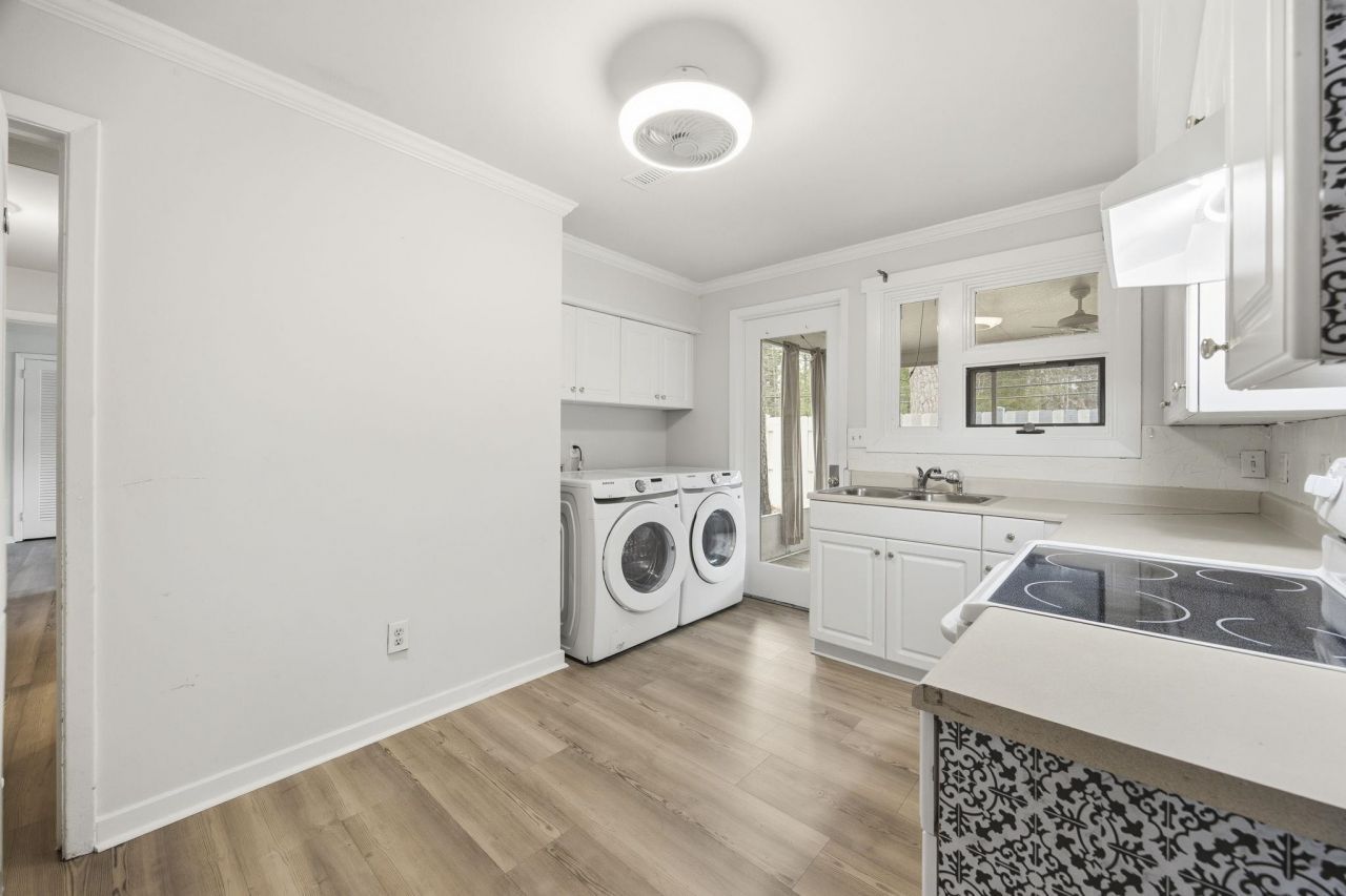 3751 Spruce Dr. Photo 8