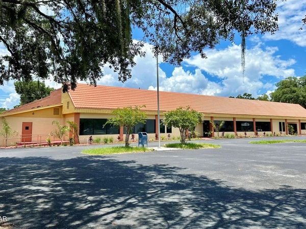 865 W New York Avenue, DeLand, FL 32720