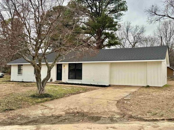 2102 Indian Trail, Forrest City, AR 72335