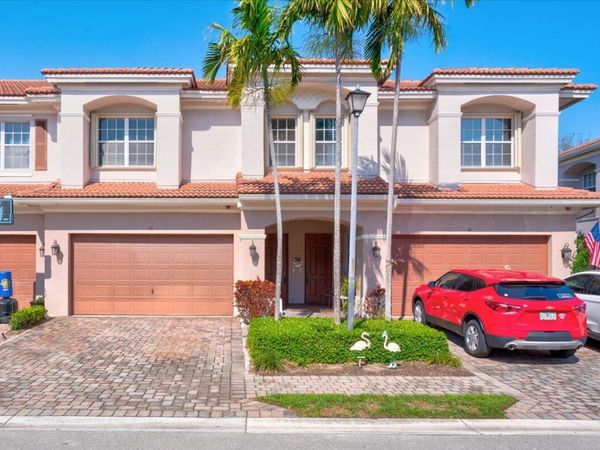 13 Nottingham Place, Boynton Beach, FL 33426