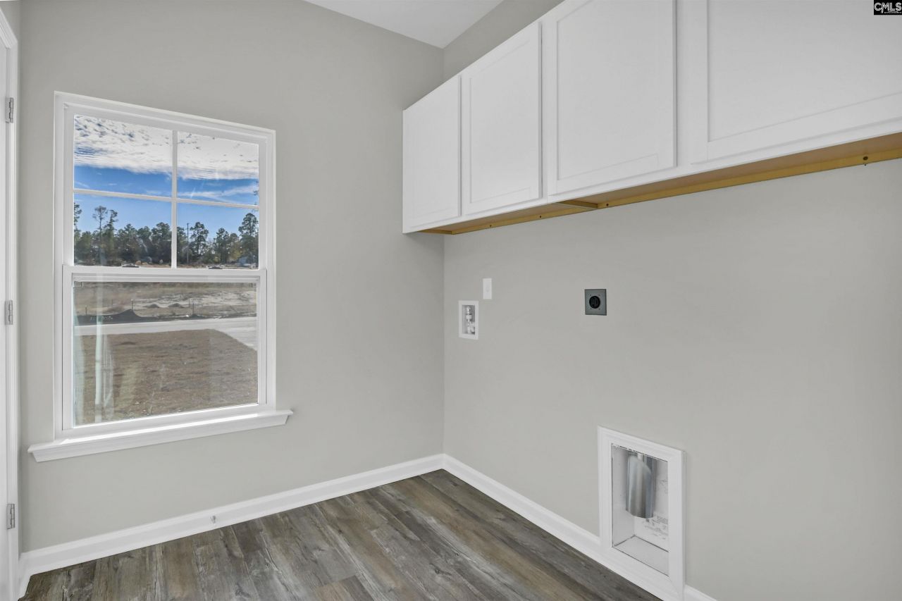 142 Middlesex Court Photo 19