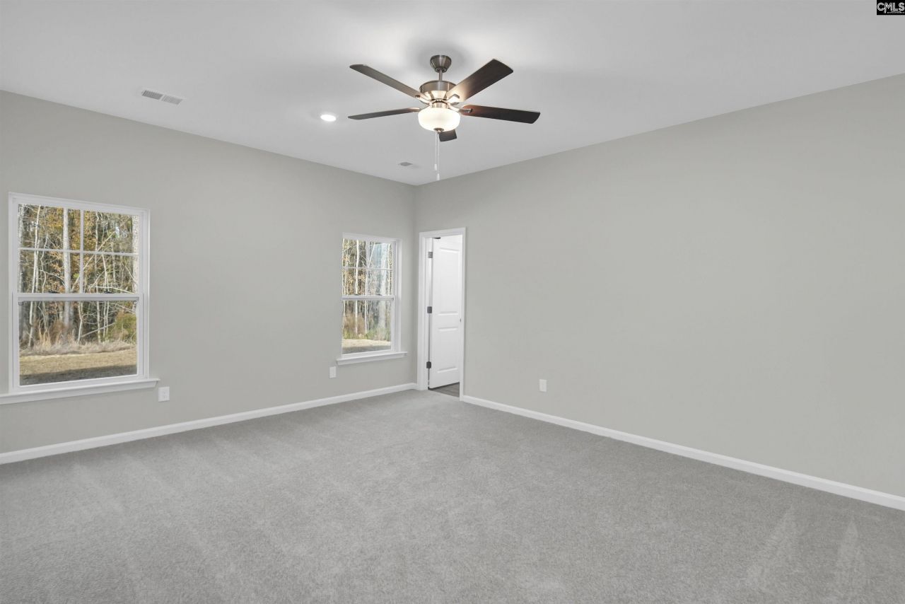 142 Middlesex Court Photo 23