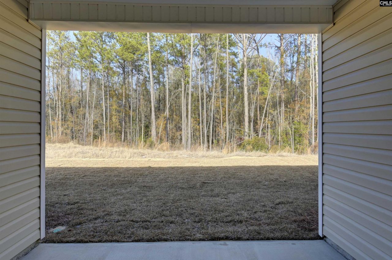 142 Middlesex Court Photo 30