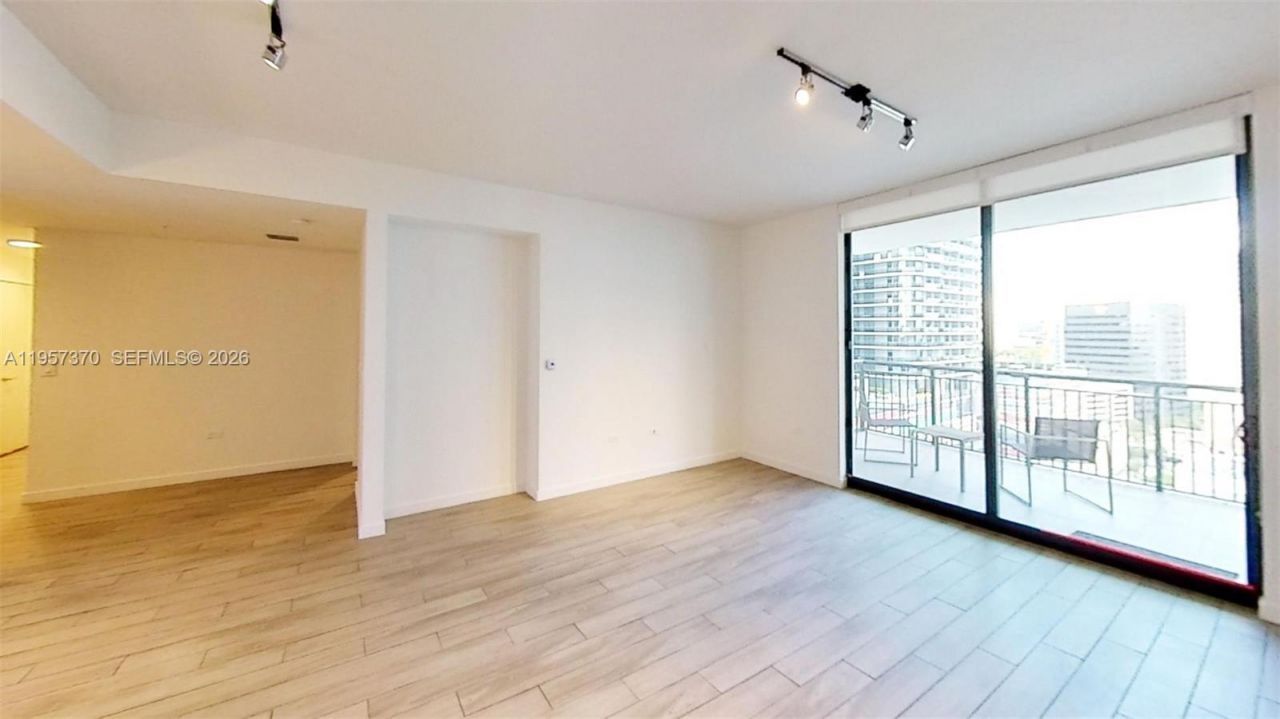 999 SW 1st Ave , Unit 1617, Miami, FL 33130 Photo