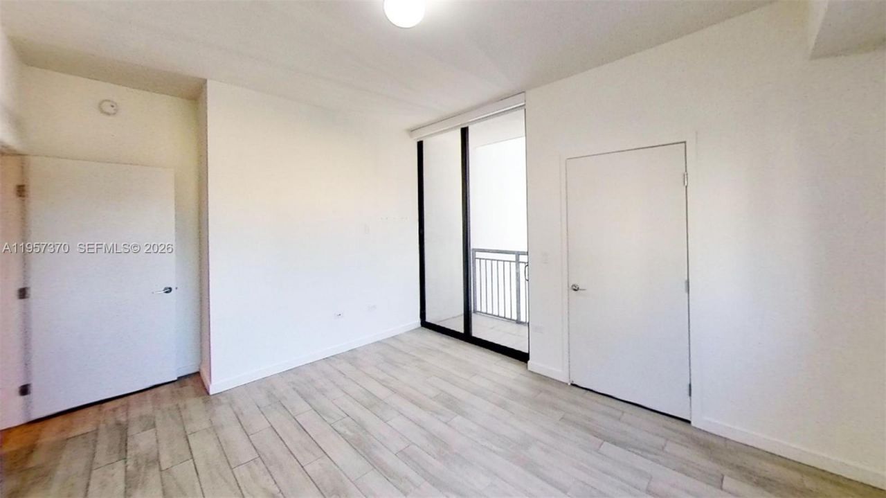 999 SW 1st Ave , Unit 1617, Miami, FL 33130 Photo