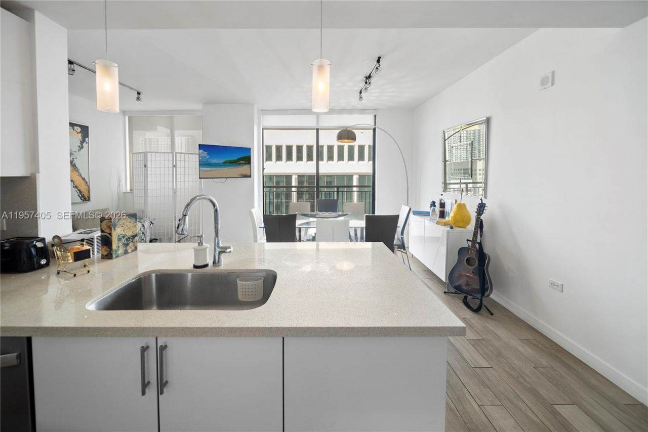 999 SW 1st Ave, Unit 2915, Miami, FL 33130 Photo