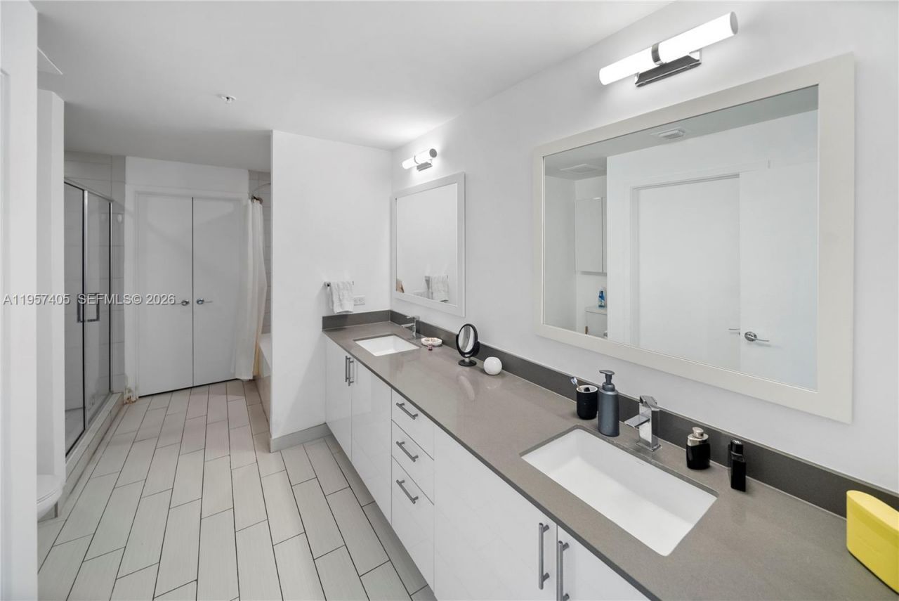 999 SW 1st Ave, Unit 2915, Miami, FL 33130 Photo