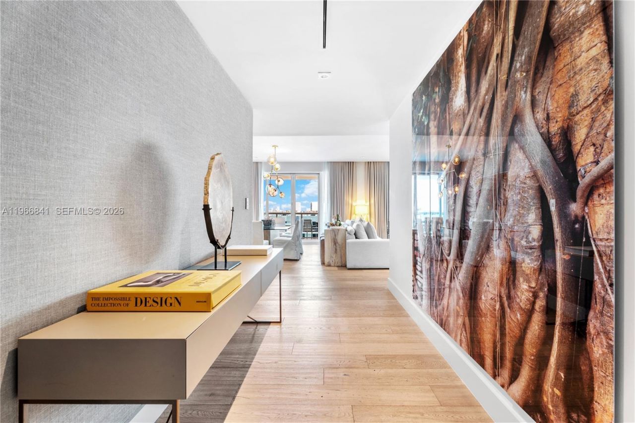 102 24th St , Unit PH-1705, Miami Beach, FL 33139 Photo