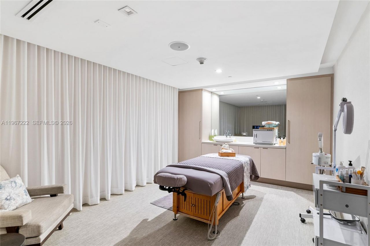 551 N Fort Lauderdale Beach Blvd , Unit H1715, Fort Lauderdale, FL 33304 Photo