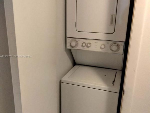 5033 NW 7th St , Unit 101, Miami, FL 33126