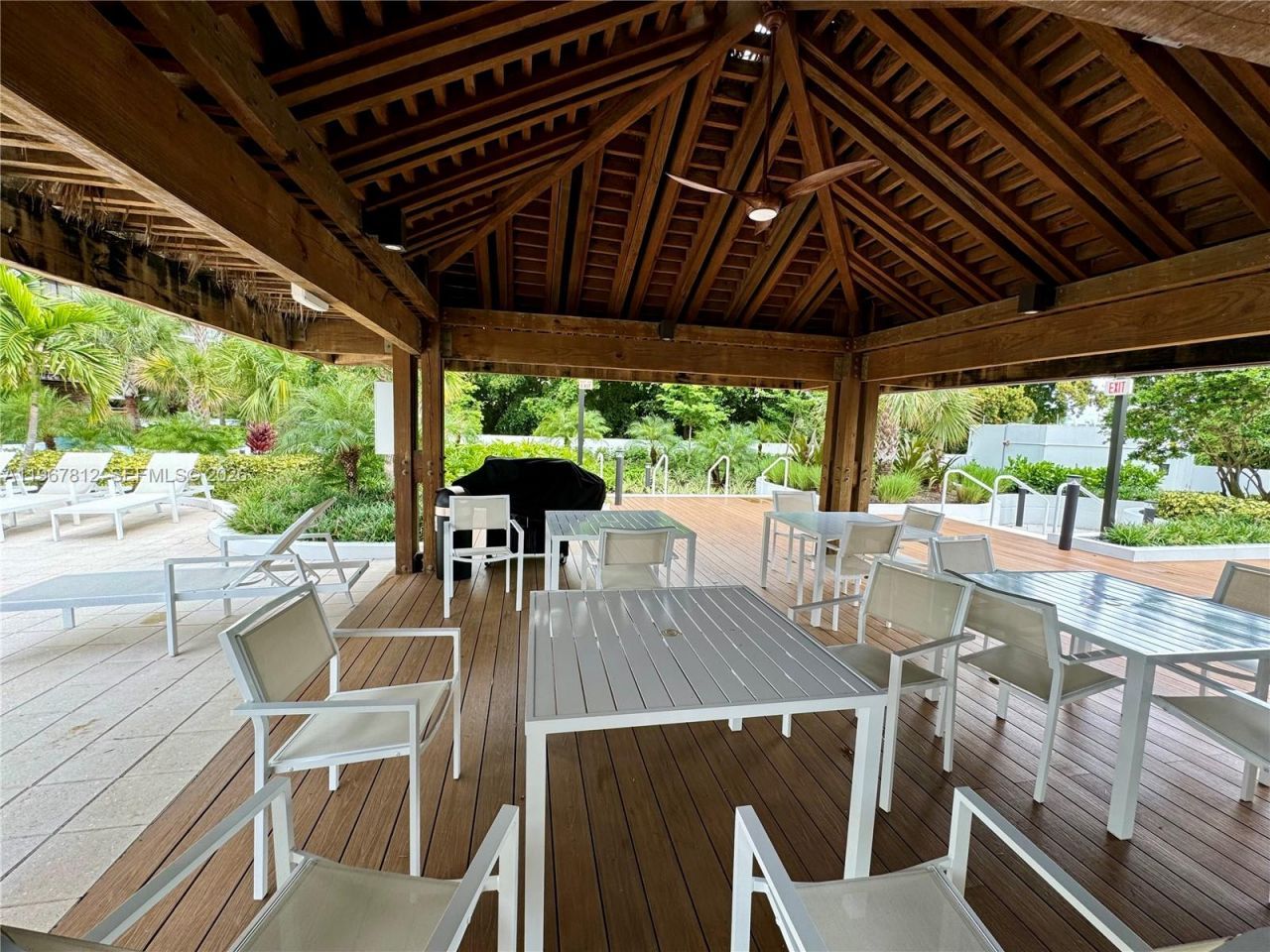 20281 E Country Club Dr, Unit 403, Aventura, FL 33180 Photo