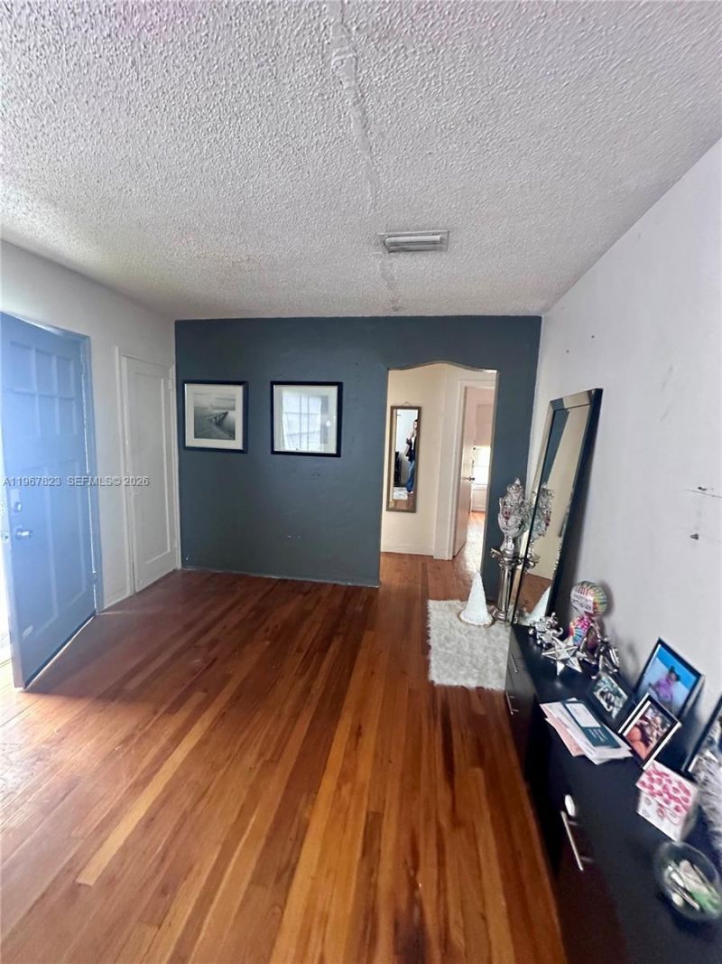 6848 SW 38th St, Miami, FL 33155 Photo